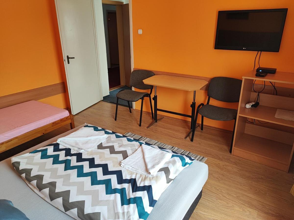 Hotel Beke Sziget Komló Exteriör bild