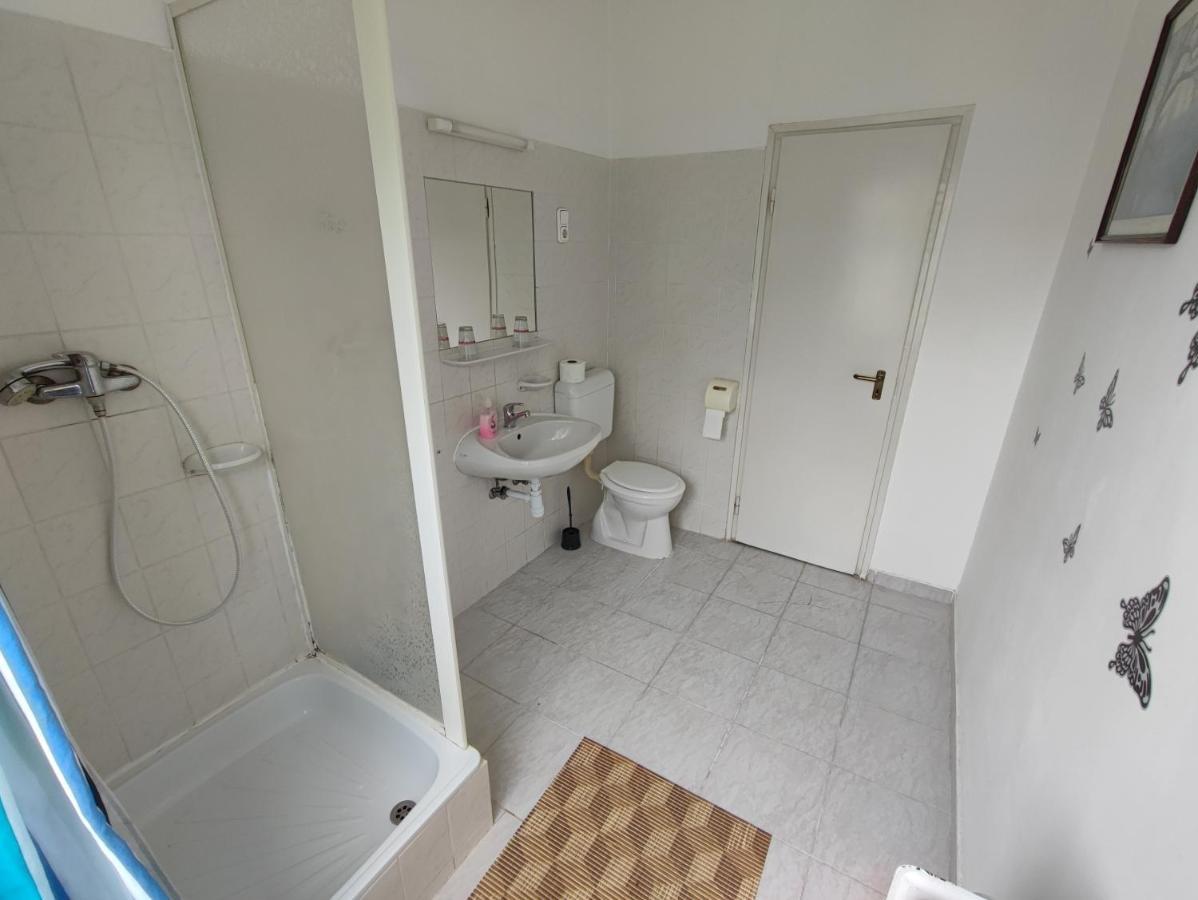 Hotel Beke Sziget Komló Exteriör bild