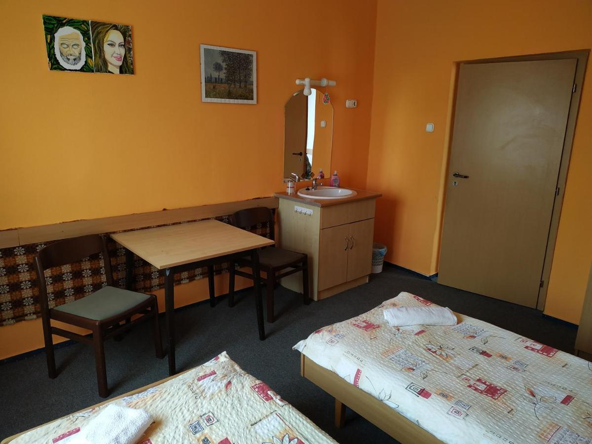 Hotel Beke Sziget Komló Exteriör bild