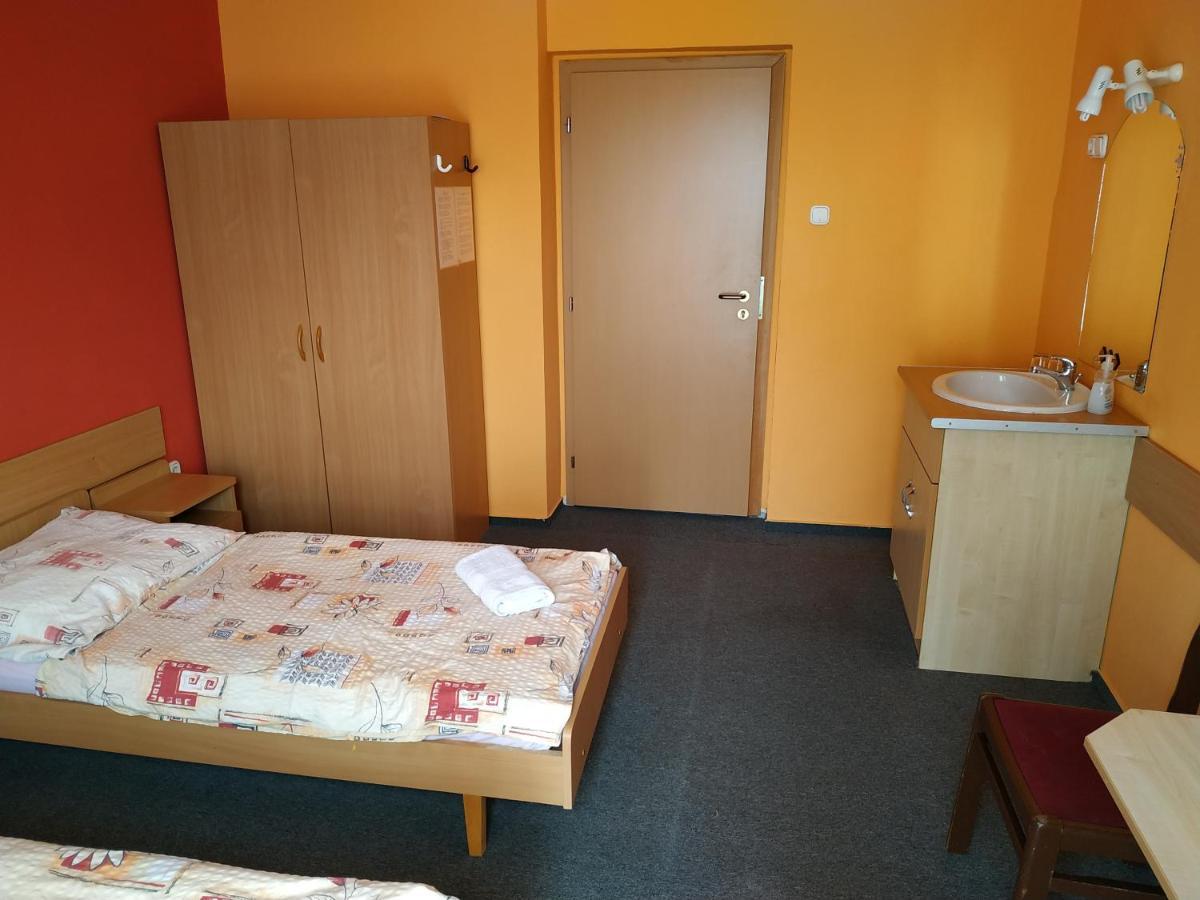 Hotel Beke Sziget Komló Exteriör bild